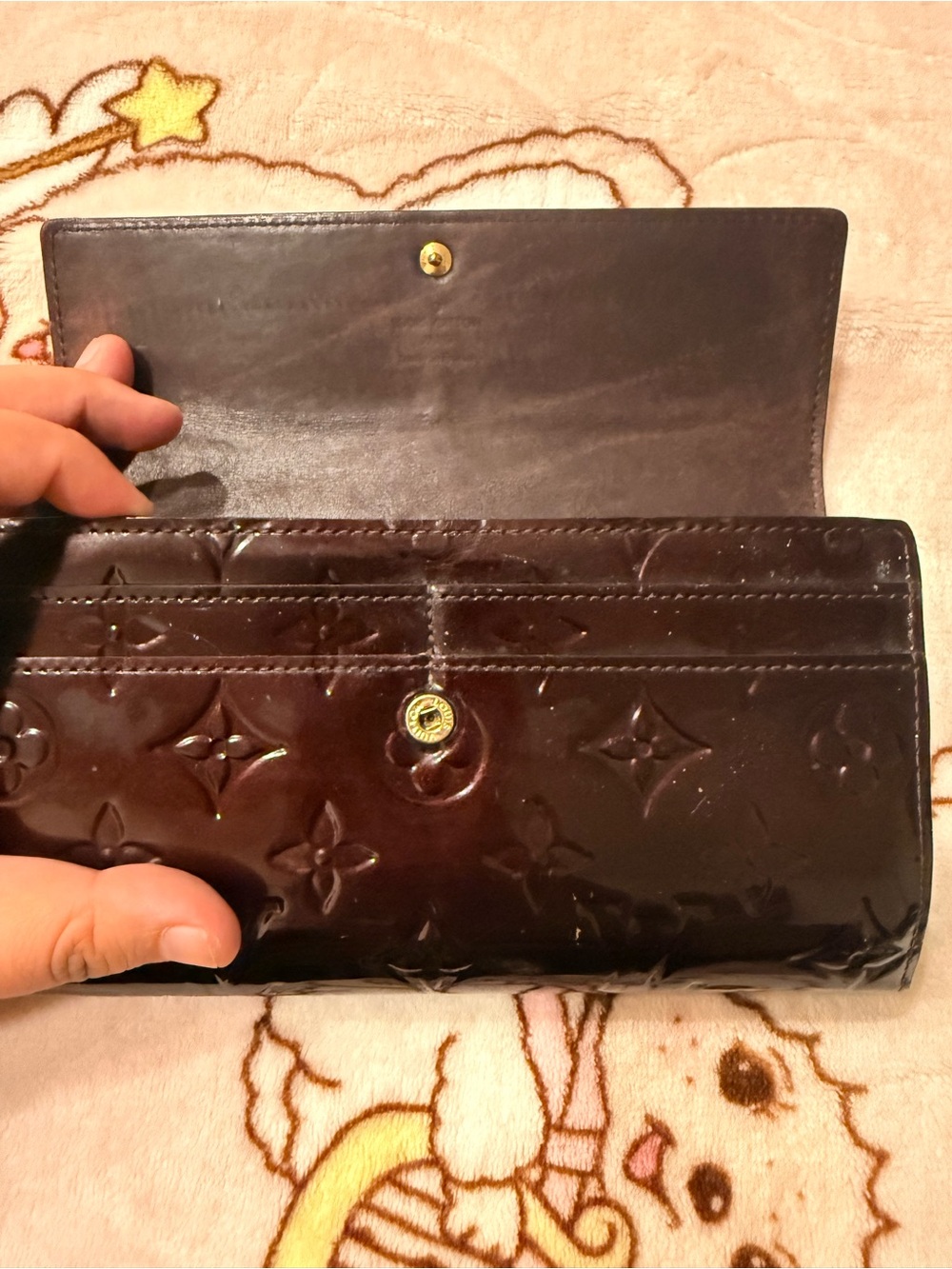 Louis Vuitton Vernis Patent Long Wallet in Deep Bordeaux - Picture 3 of 5